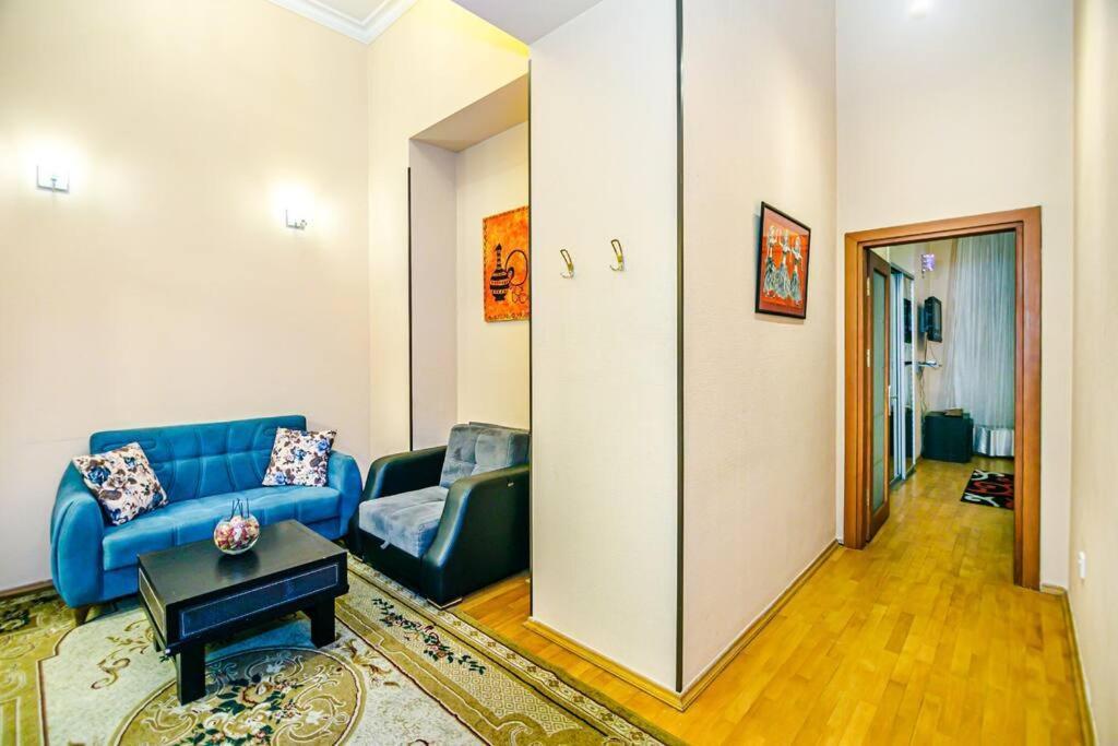 באקו Apartment Azneft Meydani מראה חיצוני תמונה